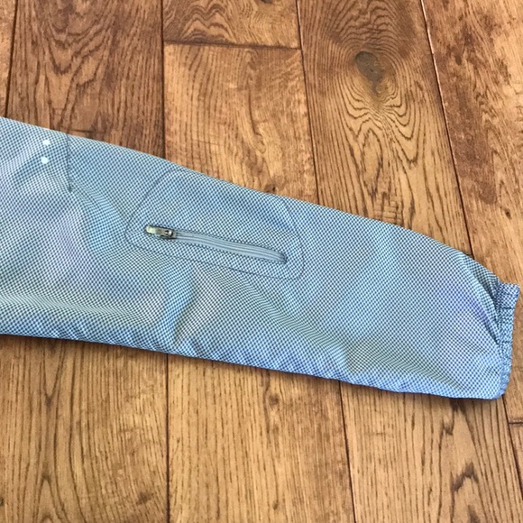 Nike jacket - Picture 3 of 4